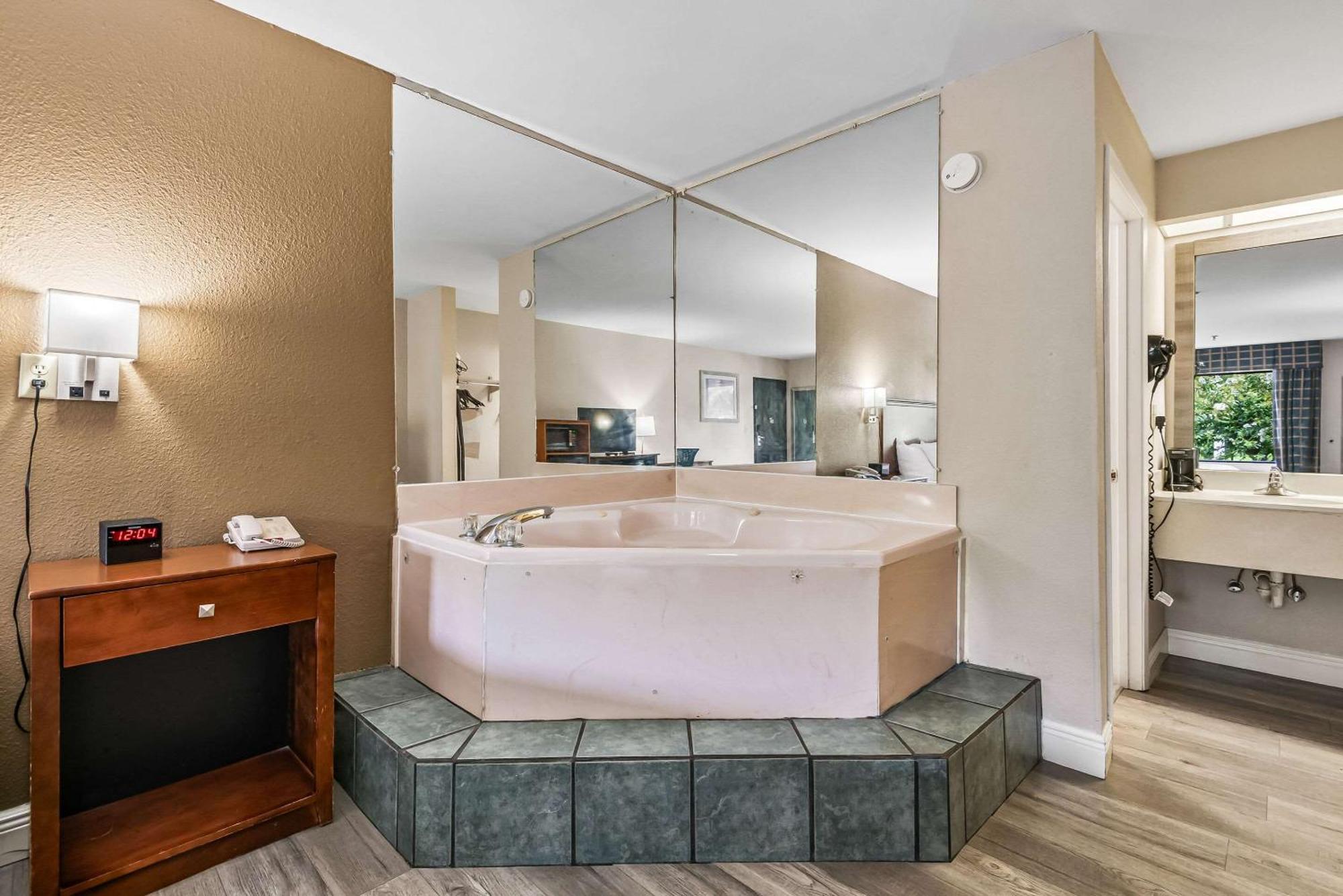 Quality Inn Quincy - Tallahassee West المظهر الخارجي الصورة